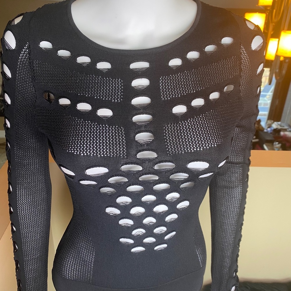 HERA COLLECTION BLACK CUTOUT BODYSUIT - Picture 9 of 11